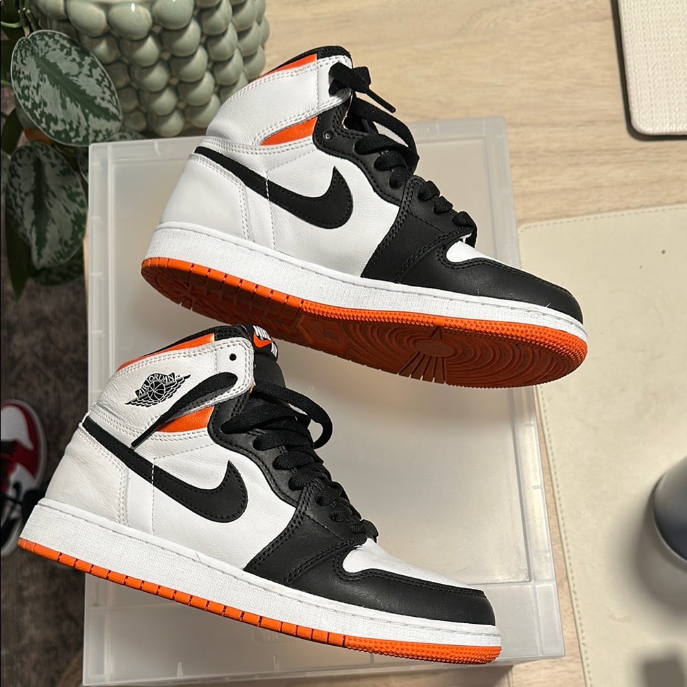Nike High-Top Electric Orange Jordan 1s (worn once)